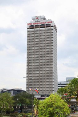 KUALA LUMPUR, MALAYSIA - 2 Mart 2024: Kuala Lumpur Belediye Binası (Dewan Bandaraya Kuala Lumpur), KL 'deki yerel idare binası.