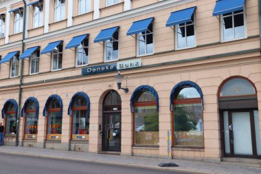 LINKOPING, SwEDEN - 25 Ağustos 2018: Linkoping, İsveç 'teki Danske Bank şubesi. Danske Bankası bir Danimarka bankacılık ve finans hizmetleri şirketidir..