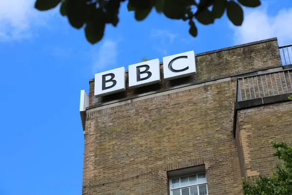 BELFAST, İngiltere - 22 Haziran 2024: BBC Kuzey İrlanda medya grubu stüdyoları ve ofisleri Belfast, Kuzey İrlanda.