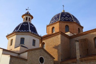 Alicante Eyaleti 'ndeki Altea Eski Kasabası, İspanya' daki Valencia Topluluğu. La Mare de Deu del Consol Katolik Kilisesi.