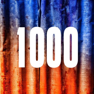 1000 numara işareti. Sosyal medya için 1000 kilometrelik dönüm noktası. Beğenilerin, hayranların veya takipçilerin sayısı.