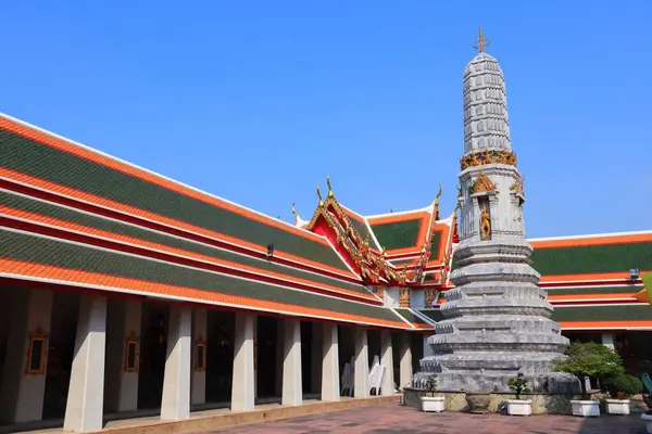 Tayland simgeleri. Bangkok Şehri - Yaslanan Buda Tapınağı. Wat Pho.