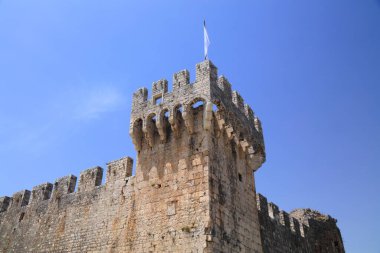 Hırvatistan - Dalmaçya 'da Trogir. UNESCO Dünya Mirası Alanı. Kamerlengo Kalesi.