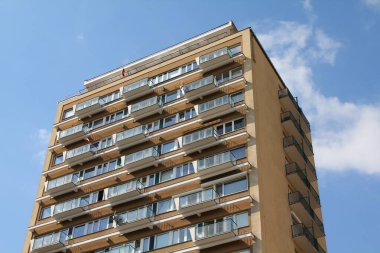 Varşova, Polonya - genel apartman manzaralı. Sosyalist yerleşim mimarisi.