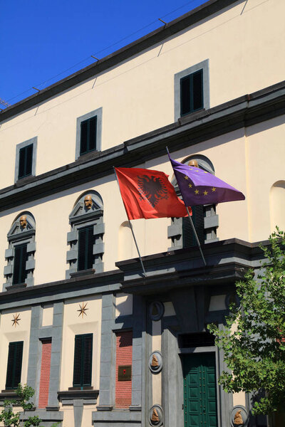 Тирана, Альбания - 12 июля 2025 года: Здание правительства в Тиране, Албания. Министерство энергетики и природных ресурсов - Ministria e kutures dhe jise.