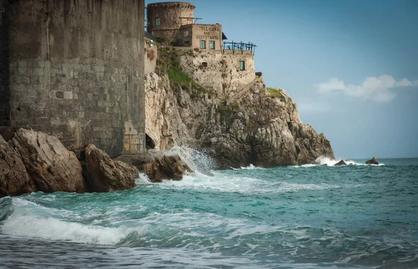 Amalfi Tower Ruins Sea Campania Italy Unesco World Heritage Site 로열티 프리 스톡 이미지