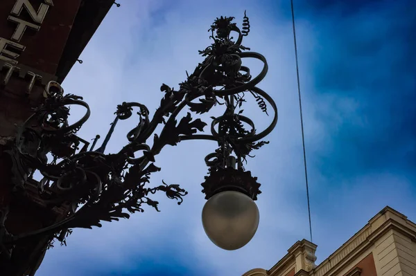 Dekorativer Laternenpfahl Einem Gebäude Rom Italien — Stockfoto