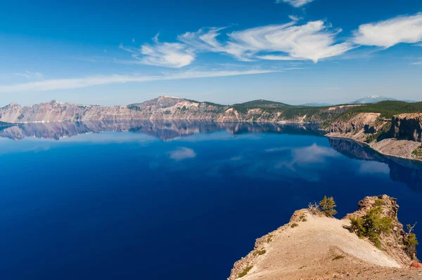 Reflections Clouds Sky Crater Lake Oregon Usa — Stock fotografie