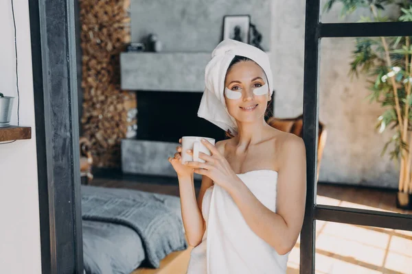 Girl Applies Lifting Eye Patches Weekend Morning Beauty Routine Home — 스톡 사진