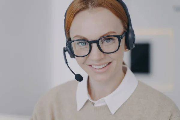 Young Woman Earphones Sitting Workplace Online Consultant Call Center Caucasian — Foto de Stock