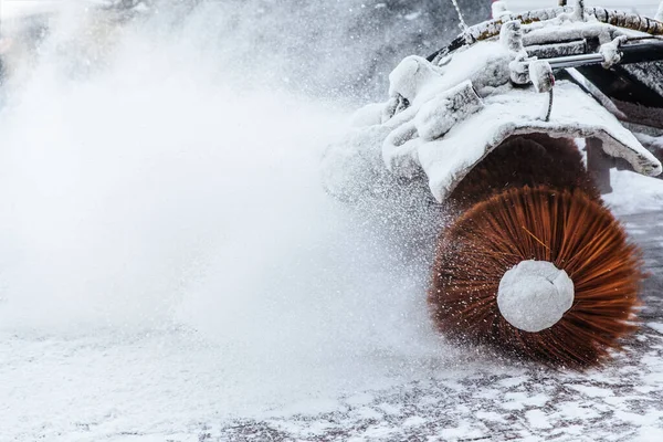 Sneeuwploeg Doet Verwijdering Sneeuwstorm Winter Sneeuwblazer Snelweg Winterdienst Weg Weersomstandigheden — Stockfoto