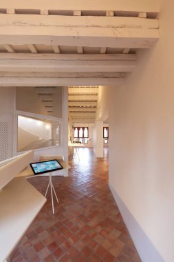 Place, İspanya - Tarih, Ekim 2023: Casa Vicens 'in içinde eşsiz mimarisi ve tasarımı sergilenen bir manzara.