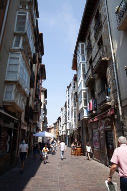 Vitoria-Gasteiz, İspanya, Temmuz 2023: Charming Caddesi Aiztogile 66