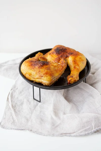 Fried Chicken Chicken Thigh Very Juicy Crust Grill Stand Stands — Stock Photo, Image