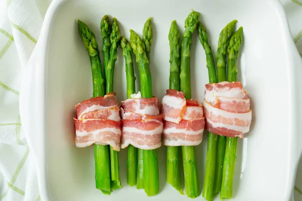 Green Asparagus Baked Bacon Spices Very Tasty Healthy Food View — Stock Photo, Image
