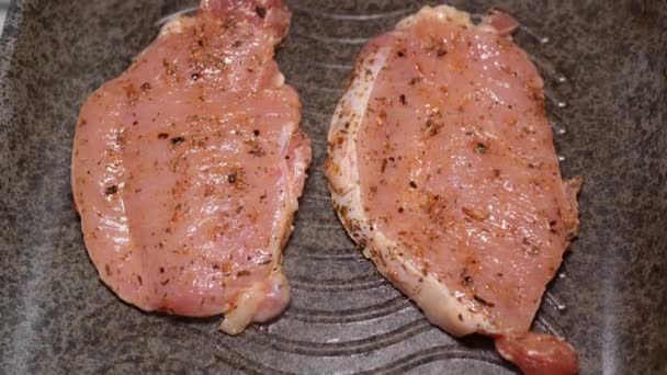 Delicioso Bife Carne Suculento Cozinhando Panela Grelha Carne Porco Primeira — Vídeo de Stock