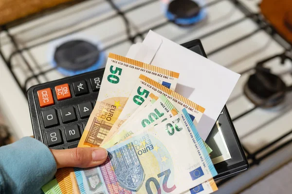 Pago Facturas Servicios Públicos Cálculos Una Calculadora Billetes Euros Dólares — Foto de Stock