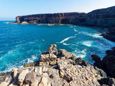 İspanya 'daki Tenerife adasının bir uçurumdan görünen manzarası