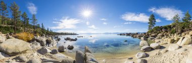 Kaliforniya, ABD 'deki Tahoe Gölü' nün panoramik manzarası