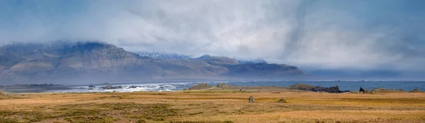 Під Час Автомобільної Поїздки Ісландію Дивовижний Ісландський Пейзаж Мальовничою Природою — стокове фото