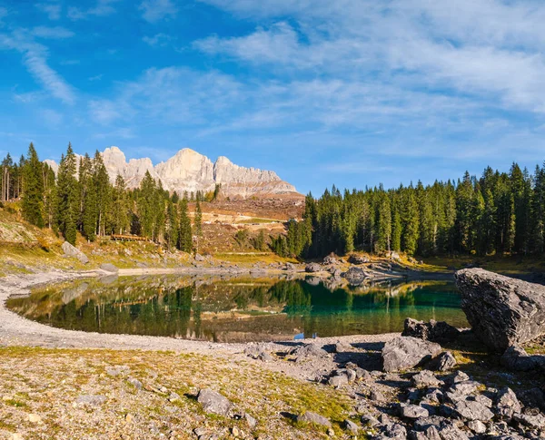 Zonnige Kleurrijke Herfst Alpine Dolomieten Bergwereld Sudtirol Italië Karersee Lago — Stockfoto