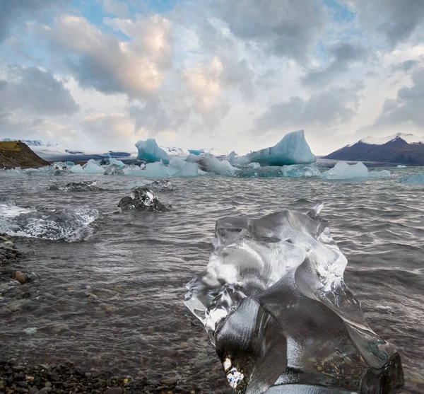 Jokulsarlon Jeges Lagúna Jégtömbökkel Izland Atlanti Óceán Szélén Breidamerkurjokull Gleccser — Stock Fotó