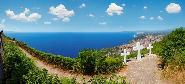 Tiren Denizi Calabrian Sahil Ismarlayarak Monte Sant Elia Saint Elia — Stok fotoğraf