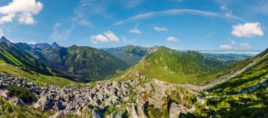 Kasprowy Wierch aralığı görünümünden Tatra Mountain (Polonya).