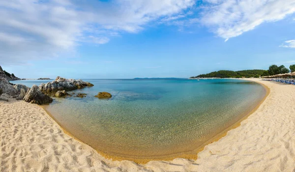 Letní Mořská Krajina Pláž Tristinika Halkidiki Sithonia Řecko Lidé Jsou — Stock fotografie