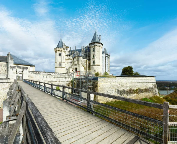 Widok Zamek Saumur Nad Brzegiem Rzeki Loire Francja Zbudowany Wieku — Zdjęcie stockowe