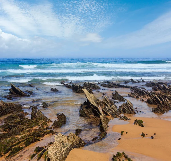 Formazioni Rocciose Sulla Spiaggia Sabbiosa Algarve Costa Vicentina Portogallo — Foto Stock