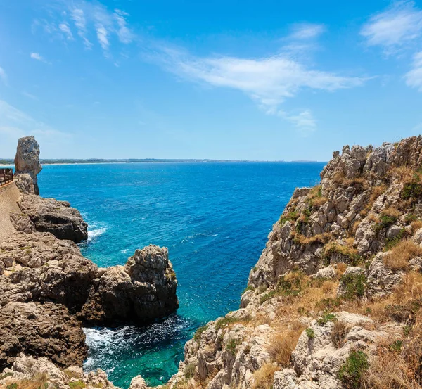 Malerische Ionische Meerküste Der Nähe Von Montagna Spaccata Rock Santa — Stockfoto
