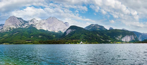Прекрасное Лето Альпийское Озеро Grundlsee View Австрия — стоковое фото