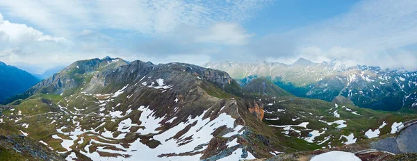 宁静的夏天阿尔卑斯山和大格洛克纳山高高山公路 Serpentines — 图库照片