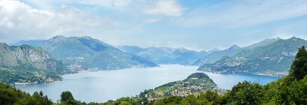 从山顶上 意大利高山科摩湖夏季全景 — 图库照片