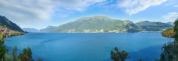 Como Gölü Talya Kıyıdan Yaz Manzaralı Panorama — Stok fotoğraf