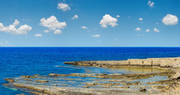 Taş Jeolojik Yapılar Massolivieri Yaz Deniz Kıyısında Siracusa Sicilya Talya — Stok fotoğraf
