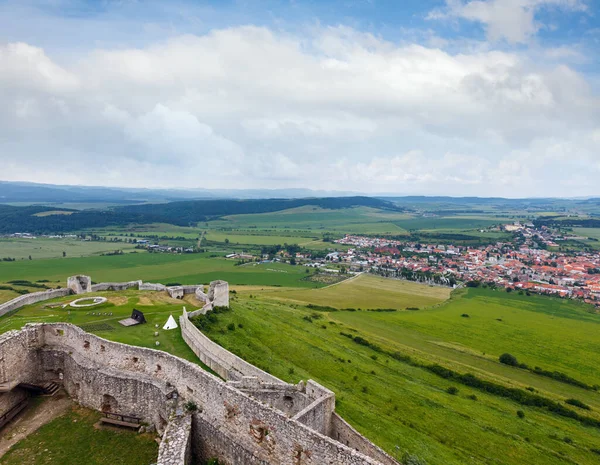 斯皮克波德拉迪夏季景观从斯皮斯城堡 或斯皮斯基赫拉德 斯洛伐克 — 图库照片