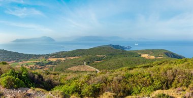 Lefkas Güney cape panorama (Lefkada, Yunanistan, Ionian Sea) Adası ve deniz feneri. Manzarayı.