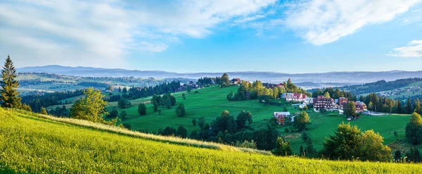 Sommermorgen Nebeliges Bergdorf Panorama Gliczarow Gorny Polen — Stockfoto