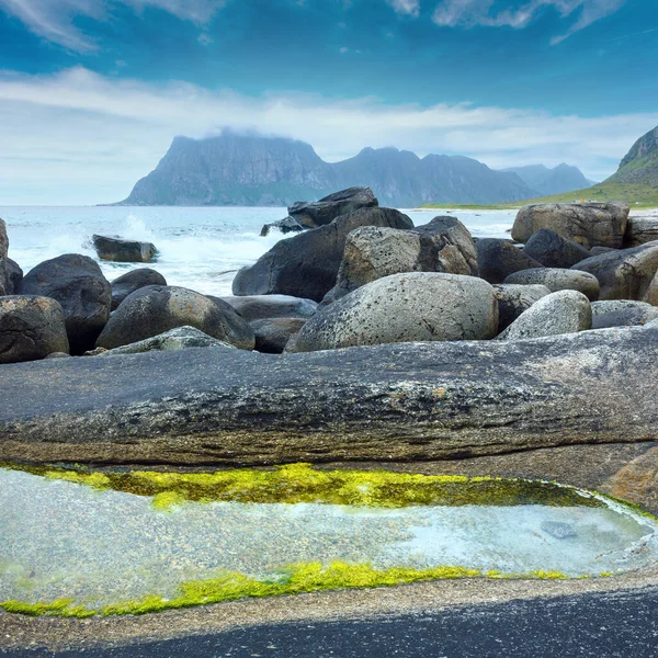 Летний Вид Каменистый Пляж Норвегия Лодзь — стоковое фото