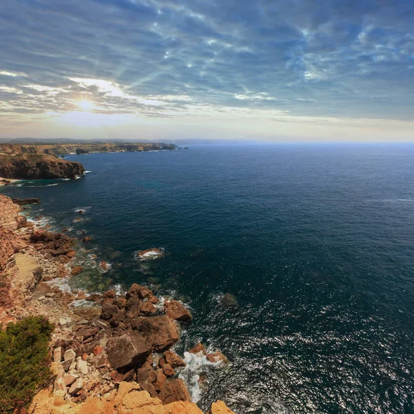 Letní Pohled Skalnatého Pobřeží Atlantiku Aljezur Algarve Západ Costa Vicentina — Stock fotografie
