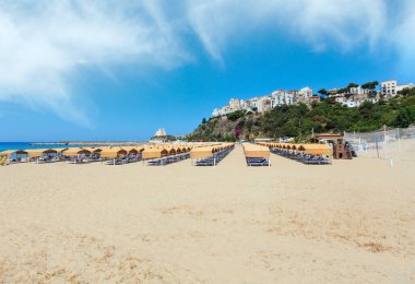 Sperlonga plaj ve Torre Truglia, Latina eyaletinin, Lazio, Orta Italya'nin görüntüleyin. İnsanlar tanınmaz.