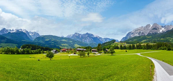 Summer Alpine Mountain Country Panorama Grassy Meadow Road Village Austria — Stock Photo, Image