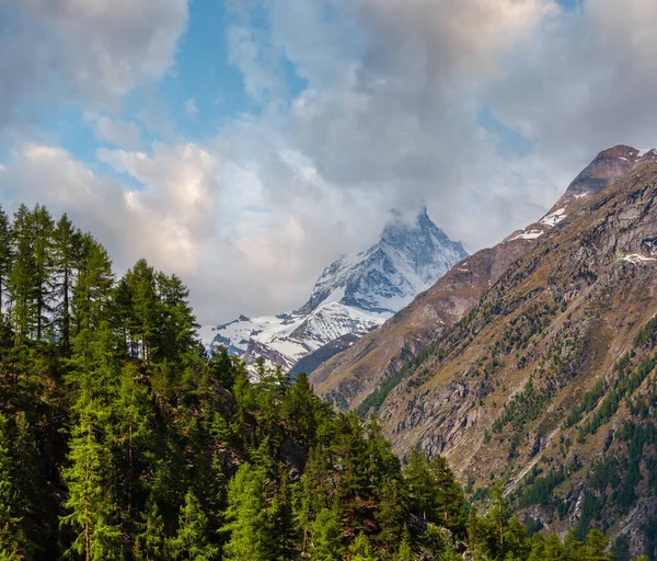 Sommaren Matterhorn Mountain View Alperna Schweiz Zermatt Utkanten — Stockfoto