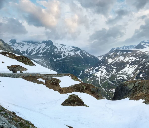 Yaz Dağ Manzarası Ile Yol Grimsel Pass Sviçre — Stok fotoğraf