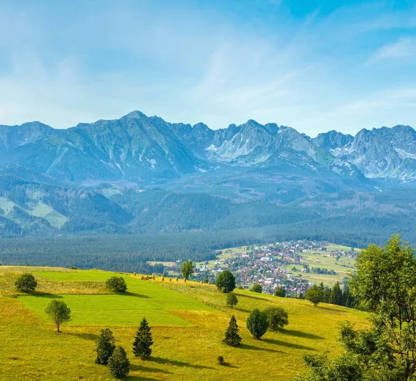 Yaz Dağ Köyü Ilçe Sınırı Arkasında Gliczarow Dolny Valley Polonya — Stok fotoğraf