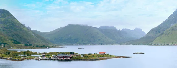 Lofoten Sommer Bewölkt Küste Land Ansicht Norwegen Panorama — Stockfoto