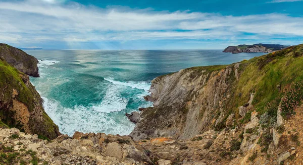 Θέα Ακτών Θερινού Ωκεανού Κοντά Στην Πόλη Gorliz Biscay Bay — Φωτογραφία Αρχείου