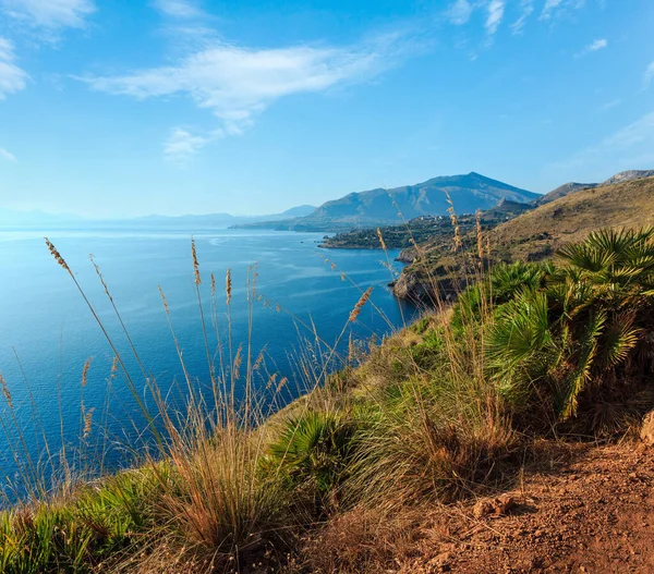 パラダイス日の出海風景海岸線ヅィンガロ自然保護区の道公園 ヴィートの間から Capo とスコペッロ トラーパニ州 シチリア島 イタリア — ストック写真